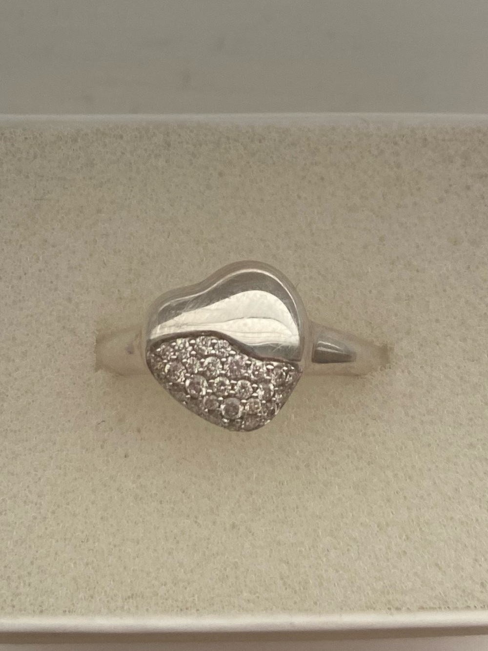 John Hardy Silver Pebble Diamond Heart Ring - Picture 4 of 7
